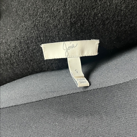 Joie wool striped “blanket style” vest/wrap. Sleeveless. Small - Picture 5 of 6